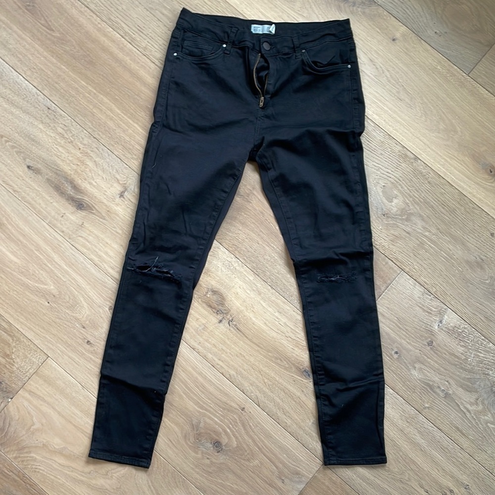 Top shop leigh black distressed jean